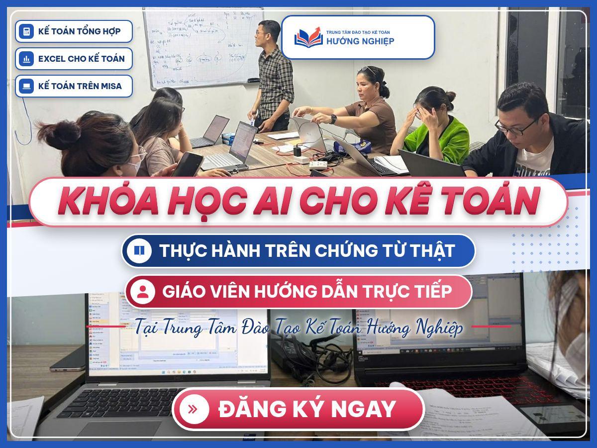 Poster Khóa học AI cho kế toán với ảnh lớp học thật, giảng viên hướng dẫn và laptop thực hành cùng chứng từ.